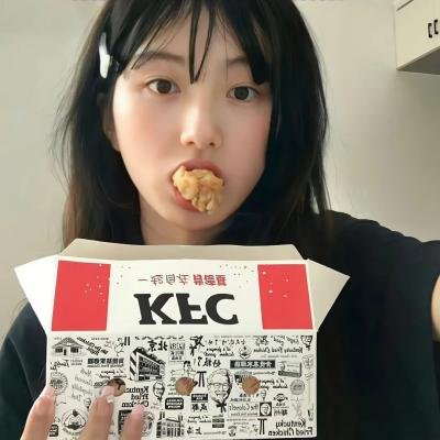 拳头在哭泣